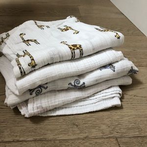 Swaddle blankets (5 total)